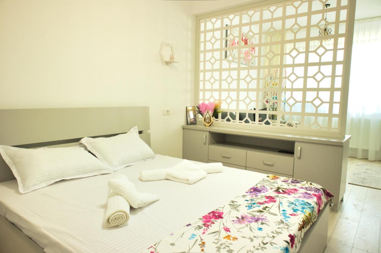 Cozy Flowers Studio - Fast Wi-Fi & Washer-Dryer Brașov Exterior foto