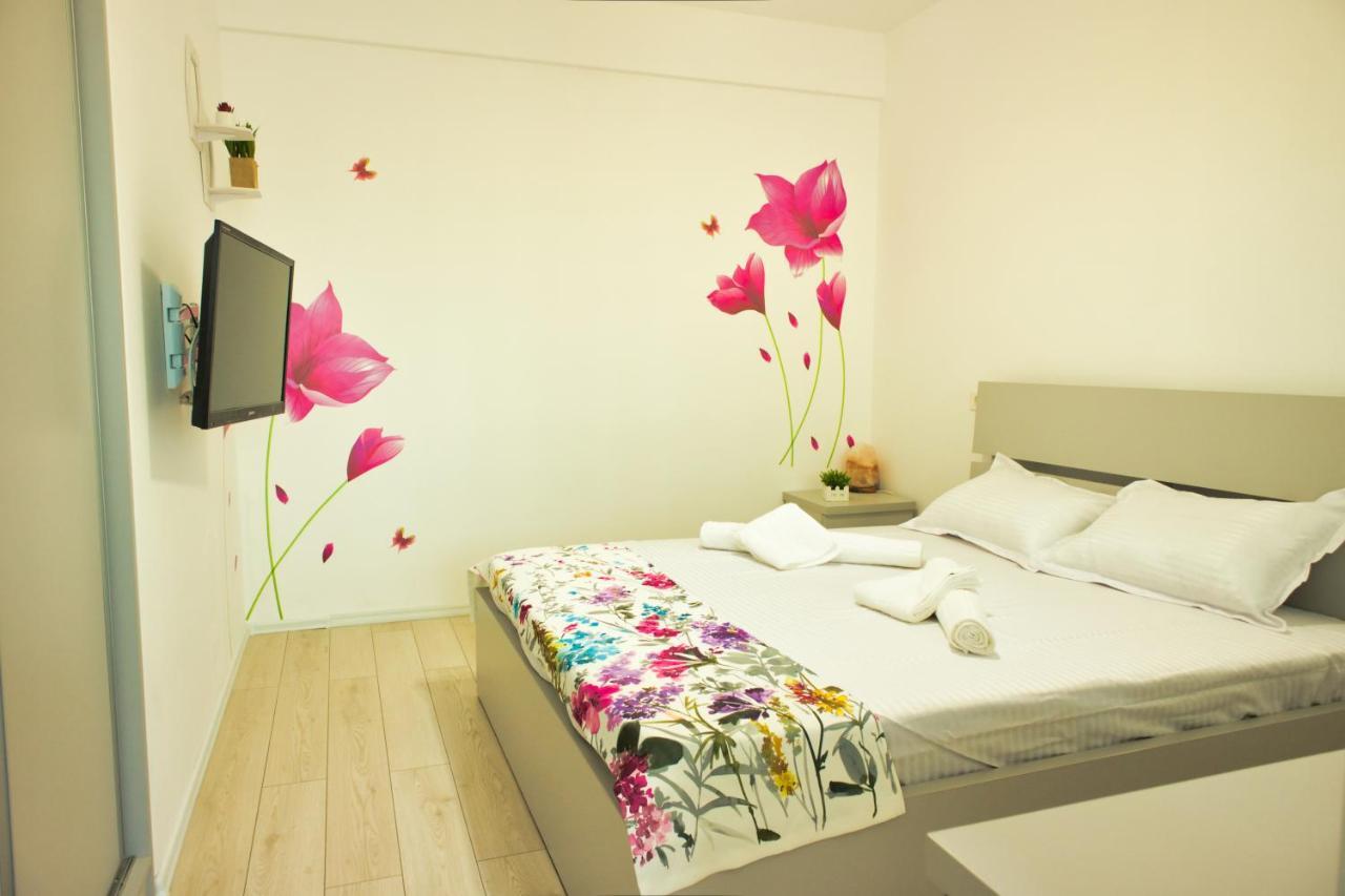 Cozy Flowers Studio - Fast Wi-Fi & Washer-Dryer Brașov Exterior foto