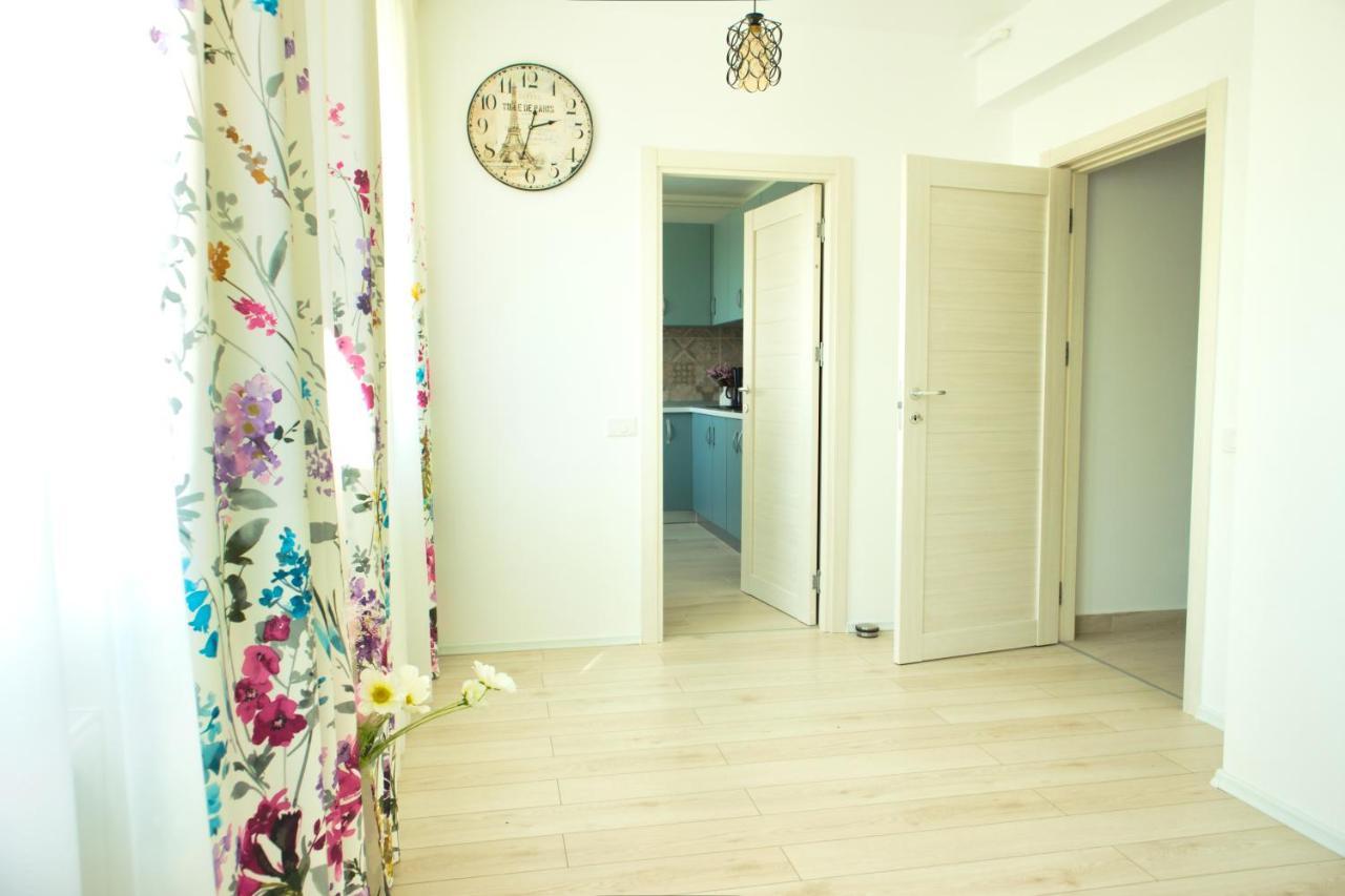 Cozy Flowers Studio - Fast Wi-Fi & Washer-Dryer Brașov Exterior foto